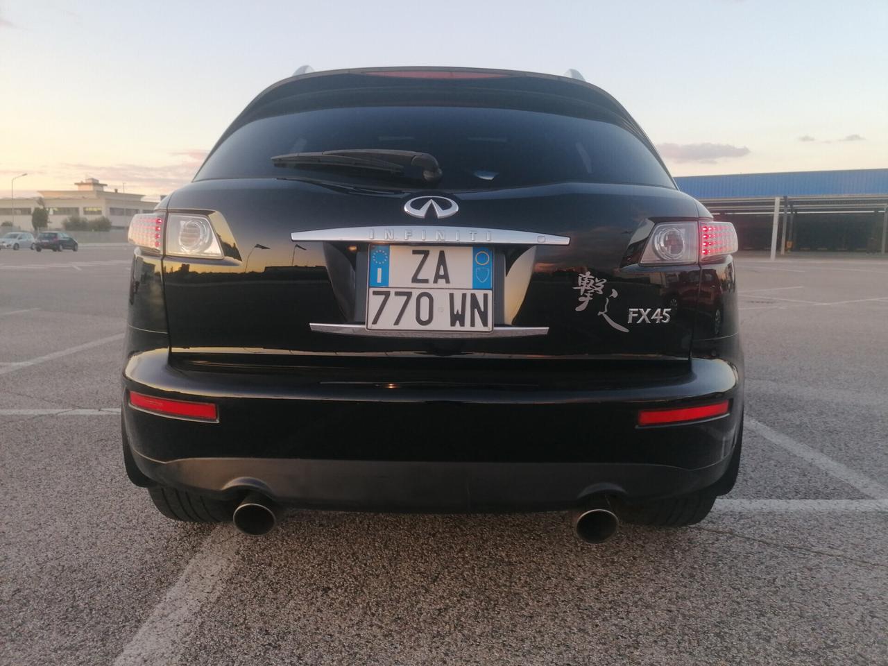 INFINITI FX 45 AMERICA-V8-4.5-320cv.CERCHI 20"-NAVI-