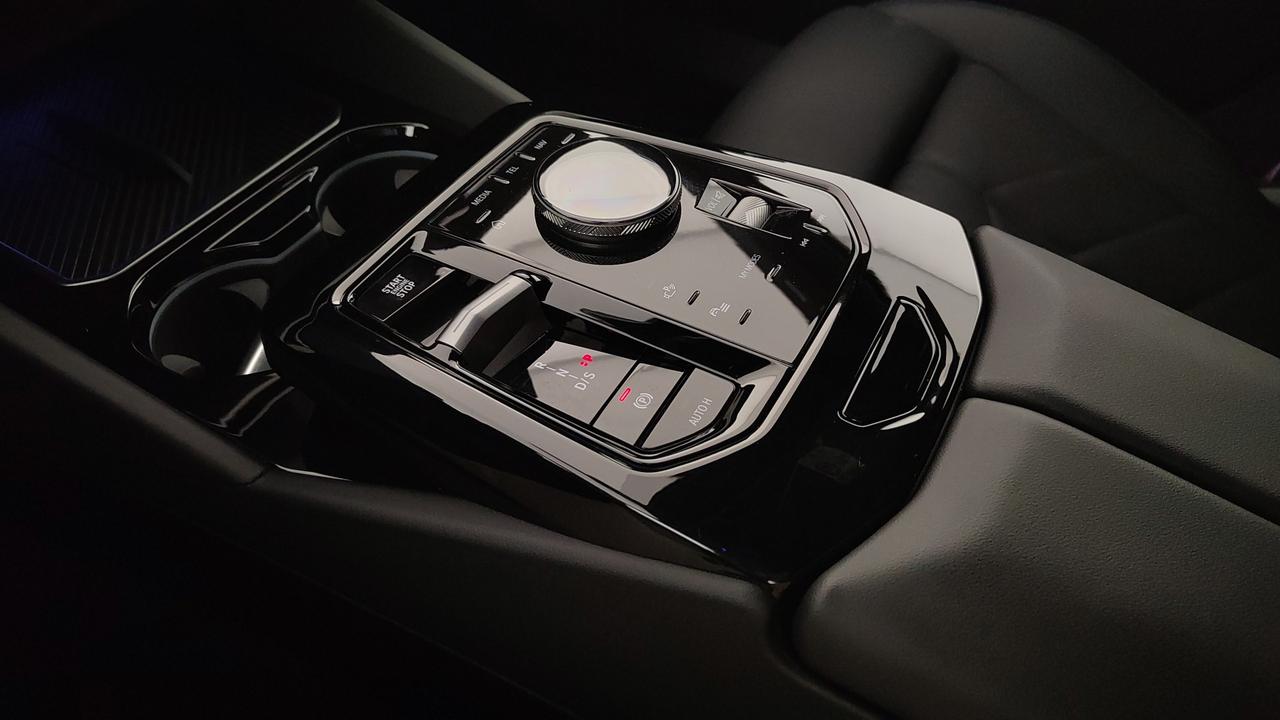 BMW Serie 5 G61 2024 Touring - 520d Touring 48V xdrive MSport auto