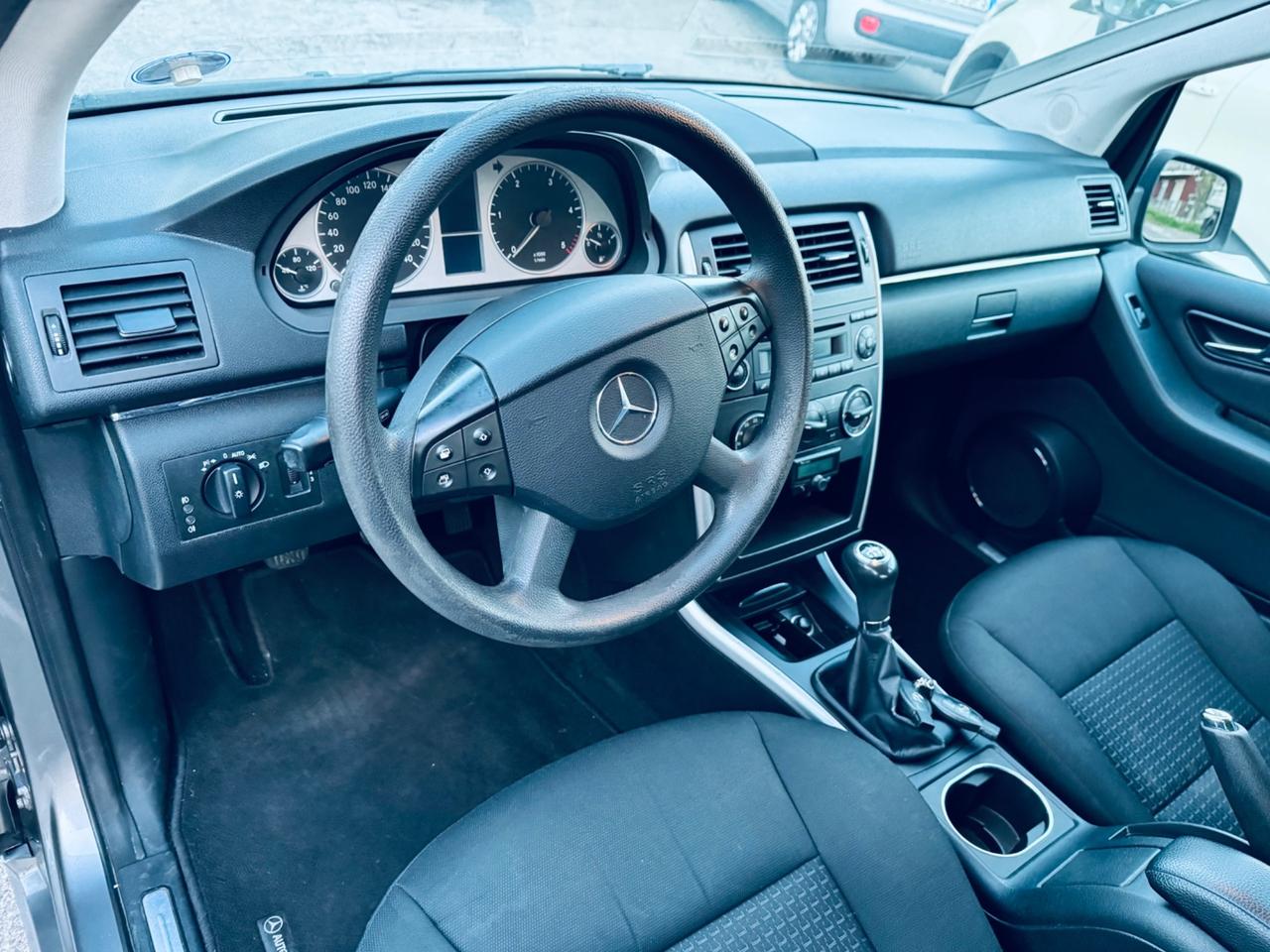 Mercedes-benz B 180 CDI Premium Ok Neopatentati