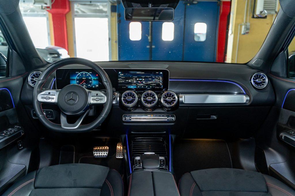MERCEDES-BENZ GLB 200 Automatic Premium
