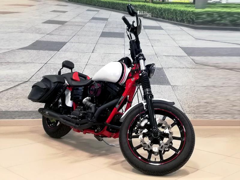 Harley Davidson FXDB Dyna Street Bob 1584