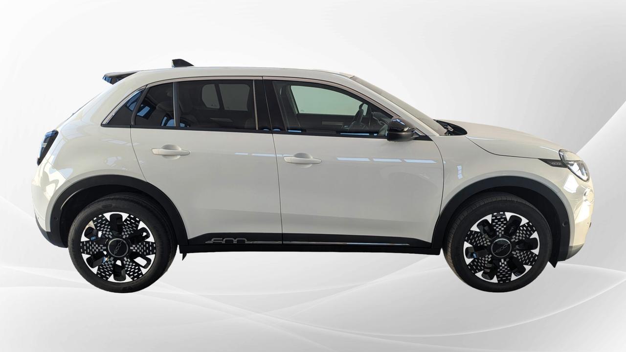 Fiat 600 Hybrid 110 CV DCT MHEV La Prima
