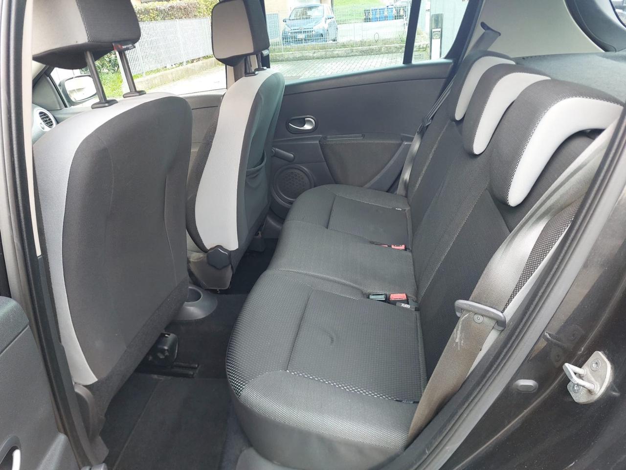 Renault Clio 1.2 16V 5 porte Le Iene