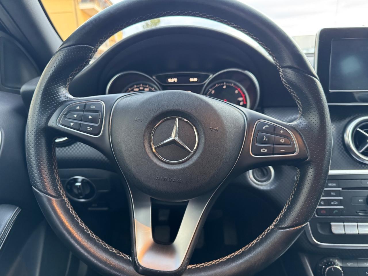 Mercedes-benz A 180d VENDUTA abbinata con bmw 316D