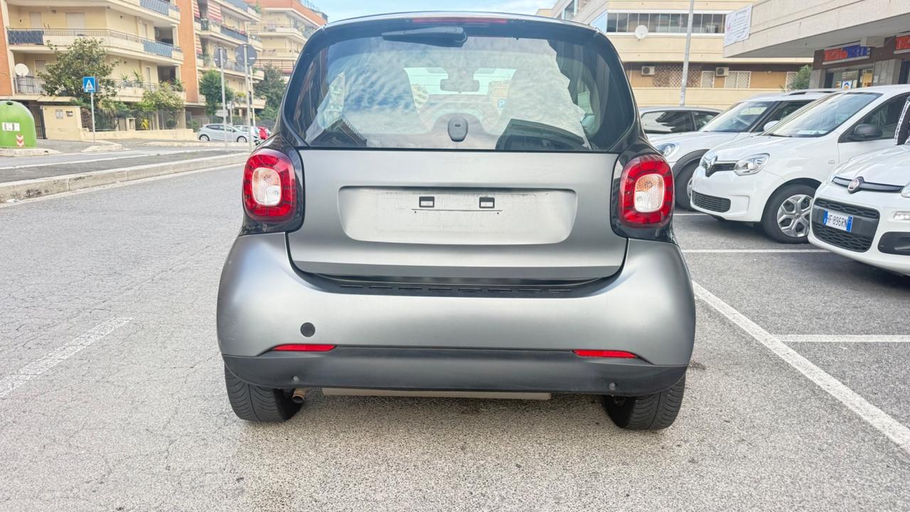 Smart ForTwo 70 1.0 twinamic Passion LED NAVI PANORAMA CERCHI 15 PDC