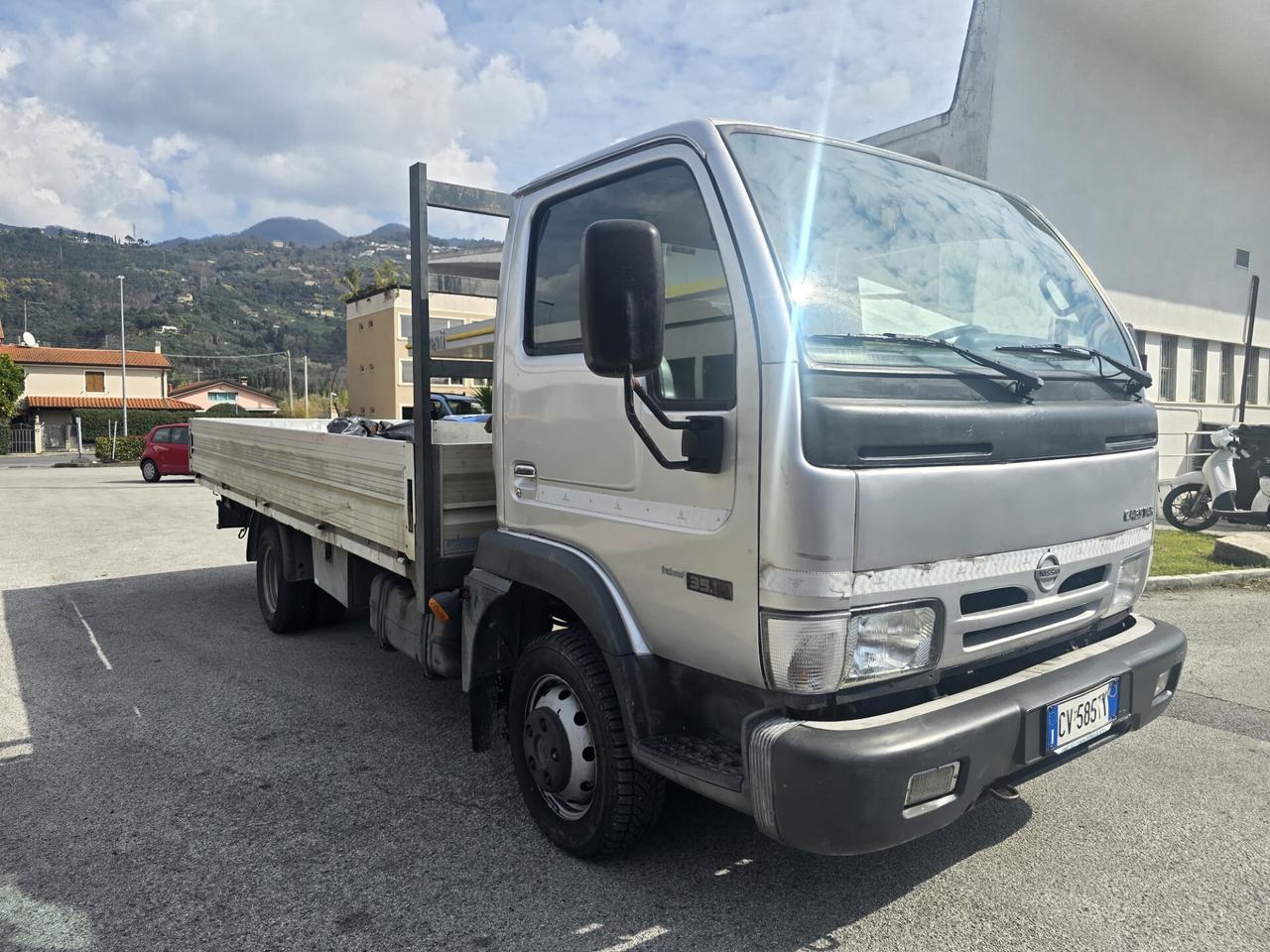 Nissan cabstar consoli 100.000 km