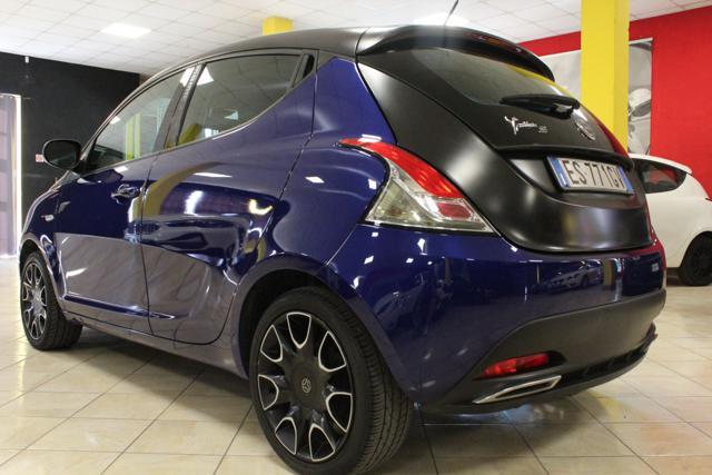 LANCIA Ypsilon 1.2 69 CV 5 porte MOMO DESIGN GPL/BENZ