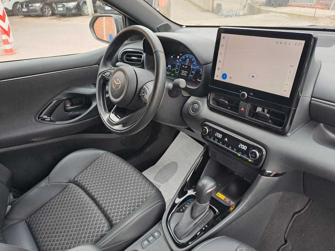 TOYOTA YARIS 1.5 HYBRID *SINISTRATA* GARANZIA 2027