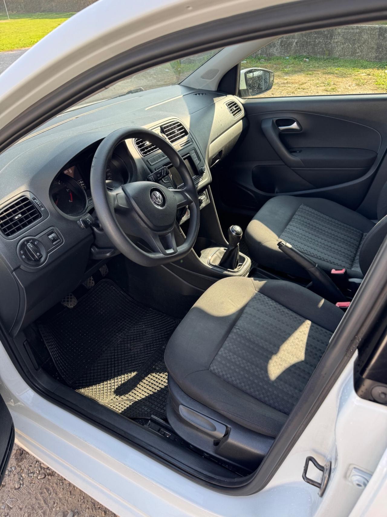 Volkswagen Polo 1.4 TDI 5p. Business