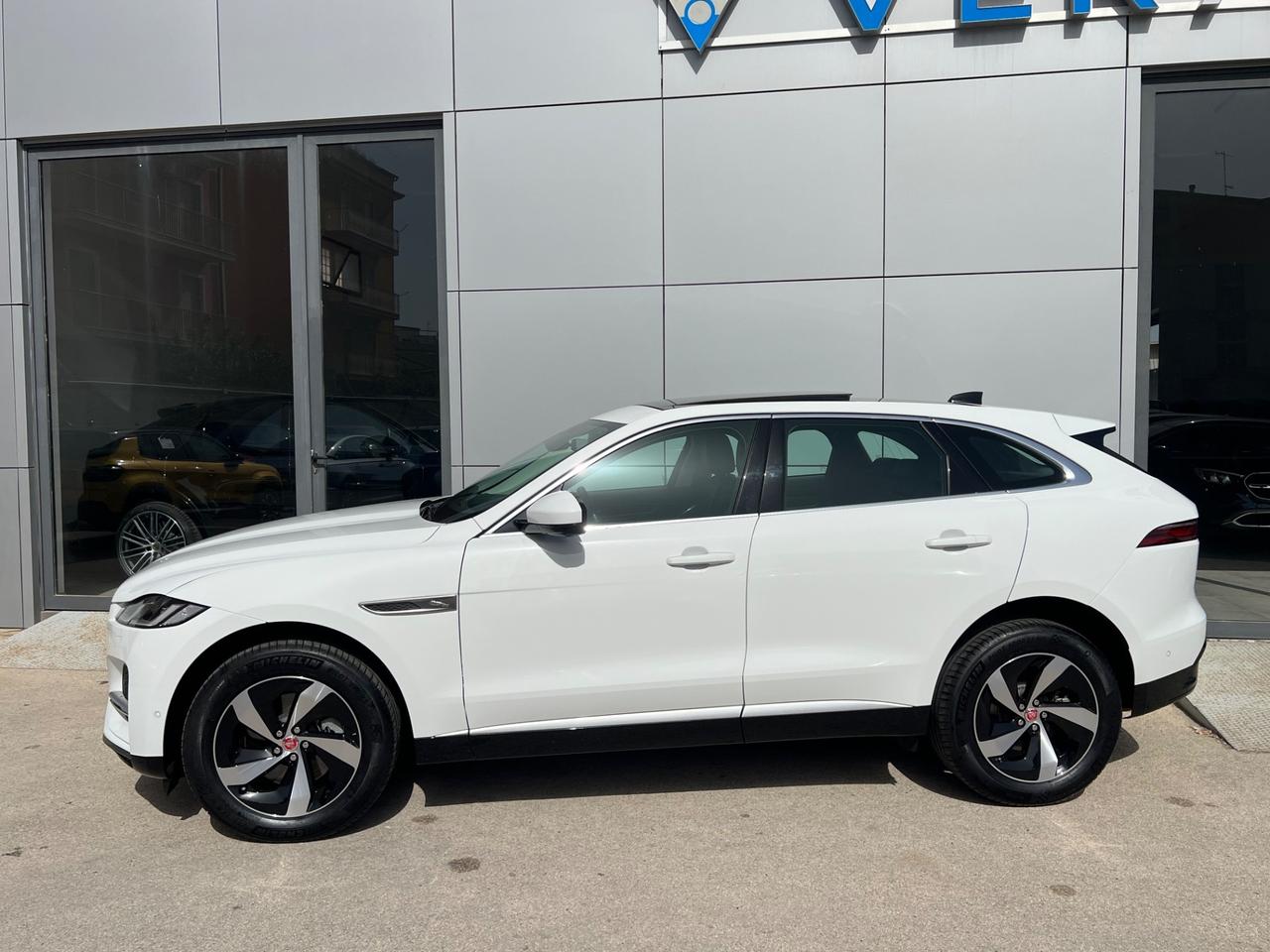 Jaguar F-Pace S awd 204cv auto possibilità noleggio no scoring