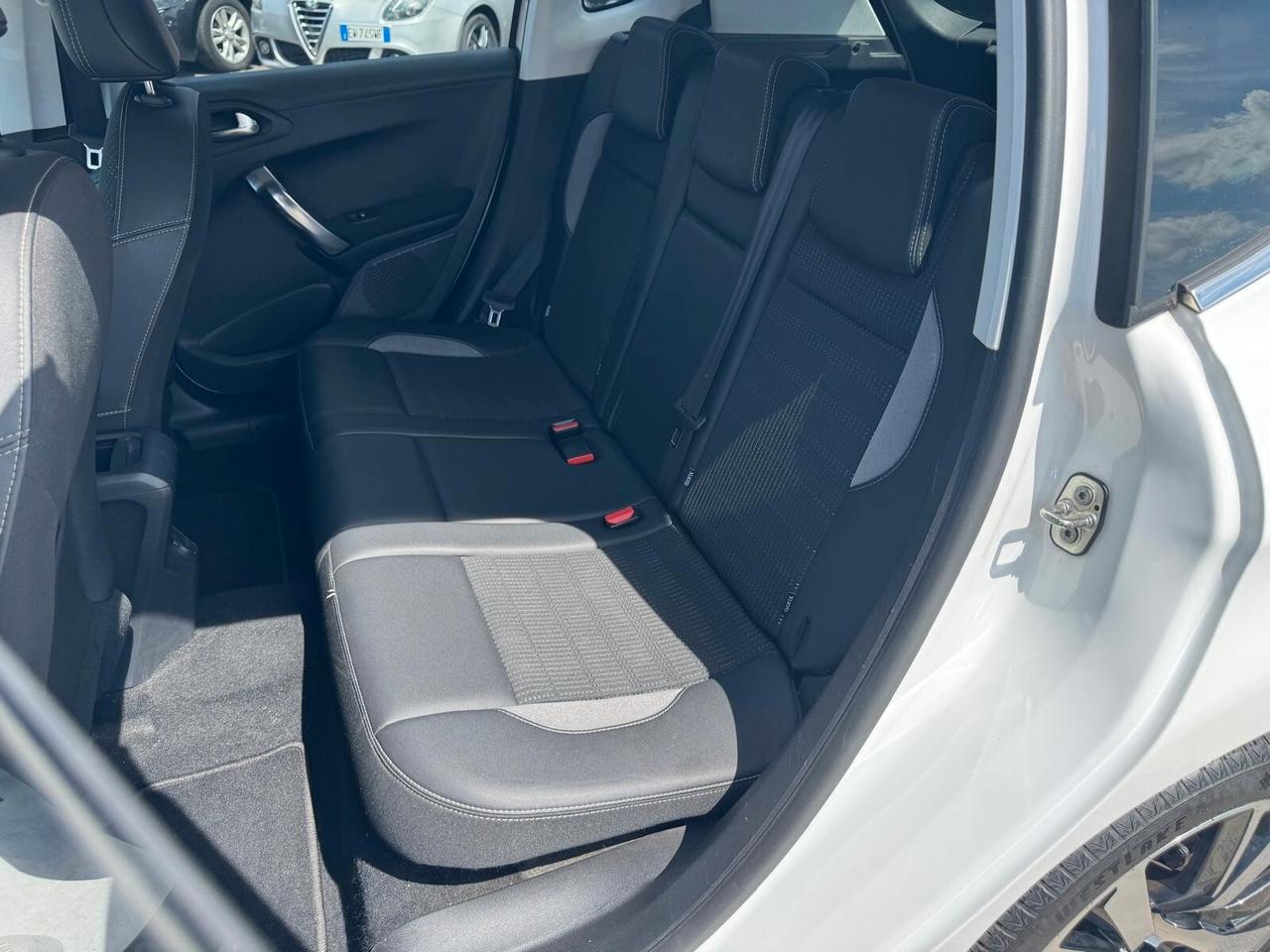 Peugeot 2008 1.6 BLUEHDI 120CV FULL OPT 2015