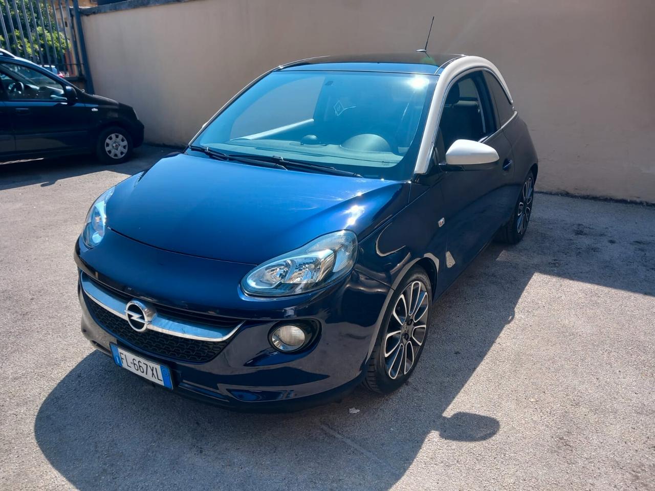 Opel Adam 1.2 70 CV Black Jack