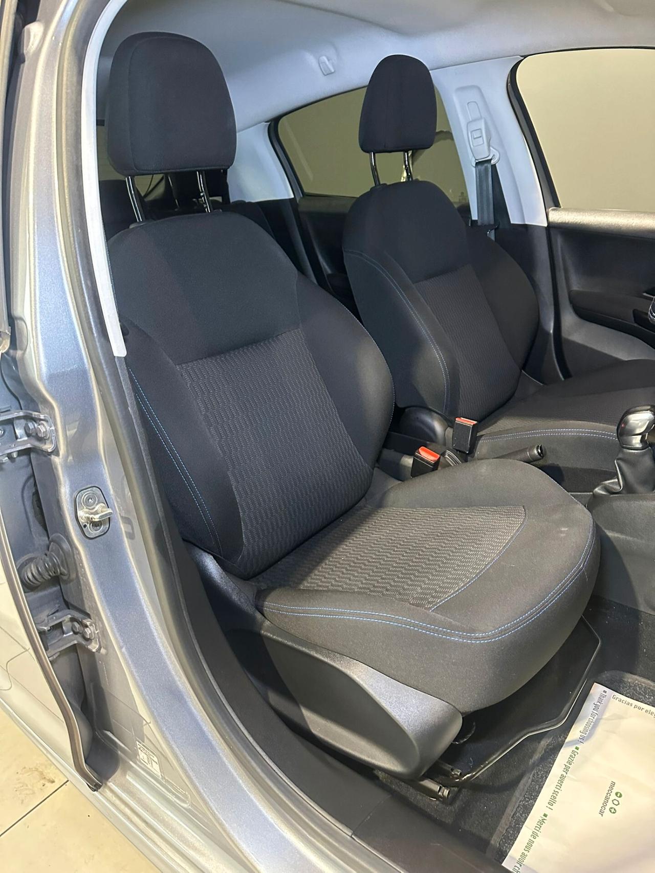 Peugeot 208 PureTech 82 S&S 5P Signature