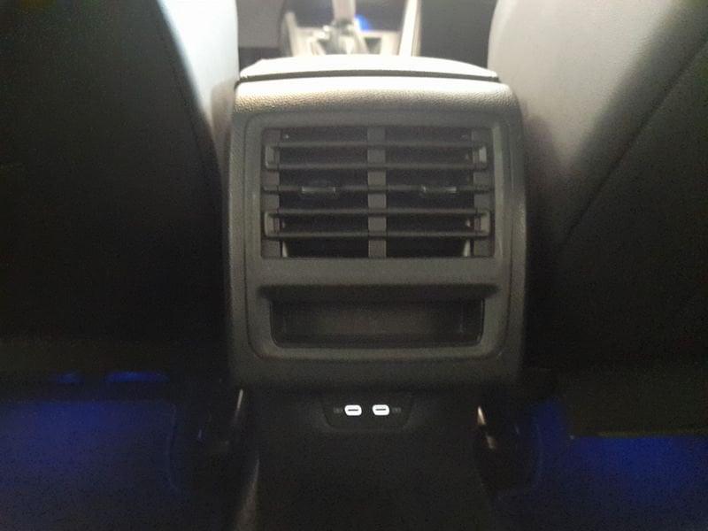 Volkswagen Golf 1.5 TSI EVO ACT R-Line