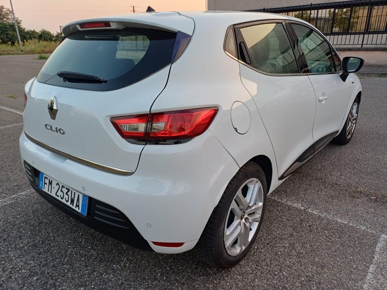 Renault Clio dCi 8V 90 CV Start&Stop 5 porte Energy Duel2
