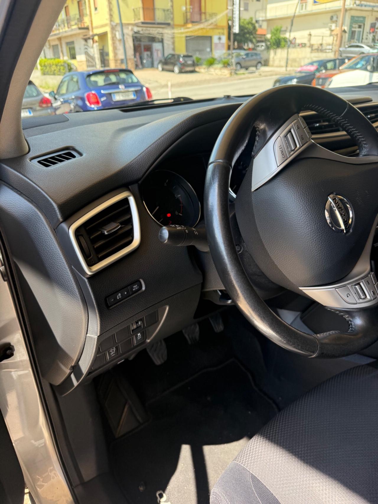 Nissan Qashqai 1.5 Diesel 11-2015