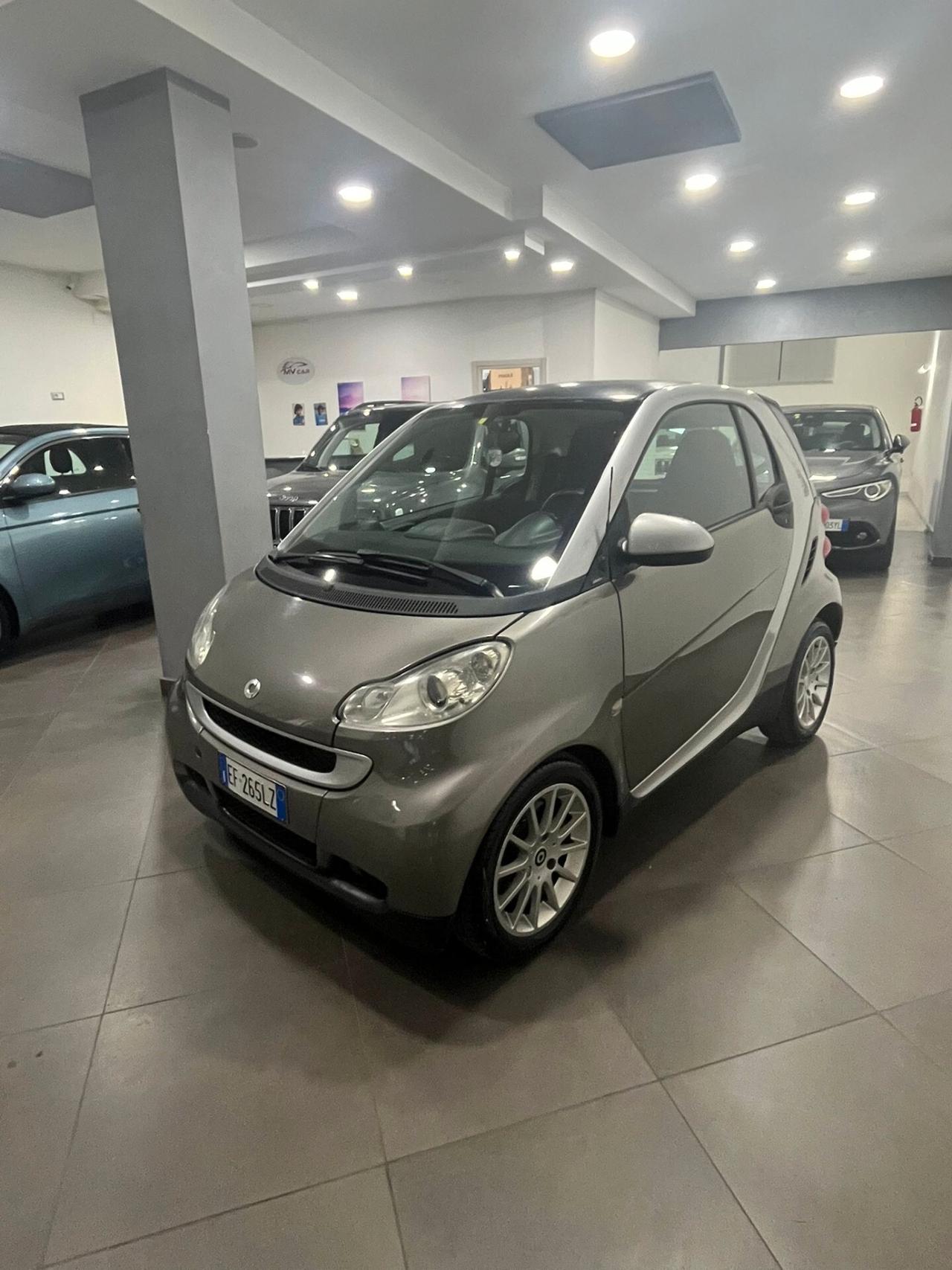 Smart ForTwo 1000 52 kW MHD coupé passion