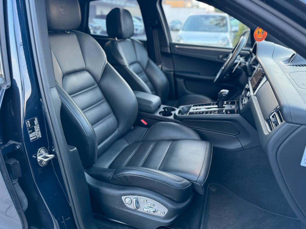 Porsche Macan 2.0 265 CV BLUE MIDNIGHT