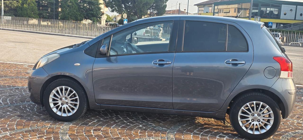 Toyota Yaris 1.3 5 porte M-MT Sol