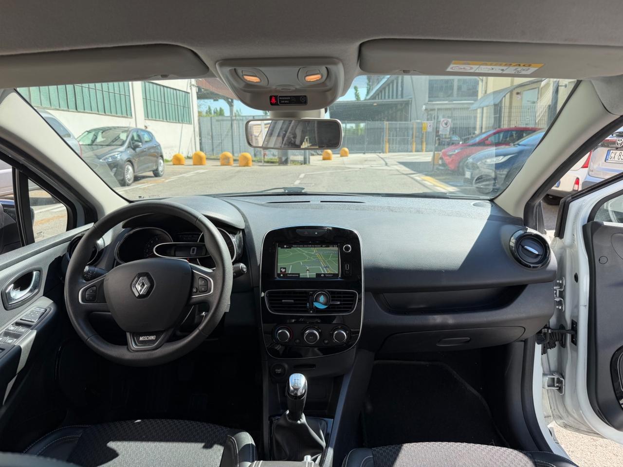 Renault Clio TCe 12V 75 CV 5 porte Moschino Zen