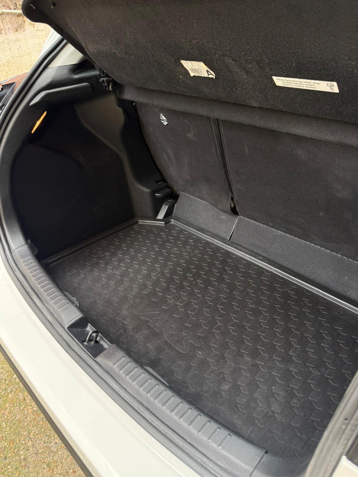 Toyota Yaris 1.5 Hybrid 5 porte Trend