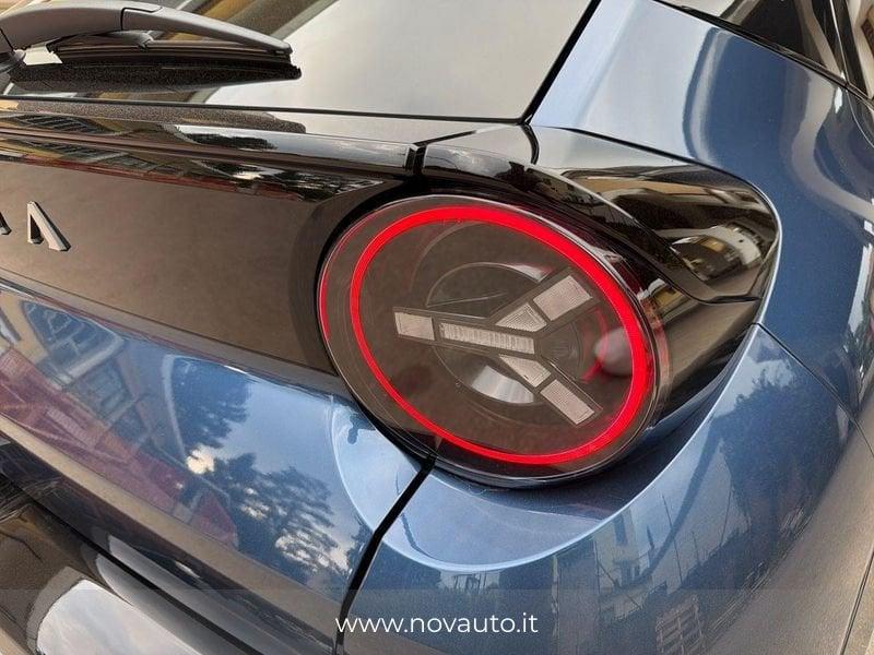 Lancia Ypsilon Ibrida Ibrida Edizione Limitata Cassina e-DCT