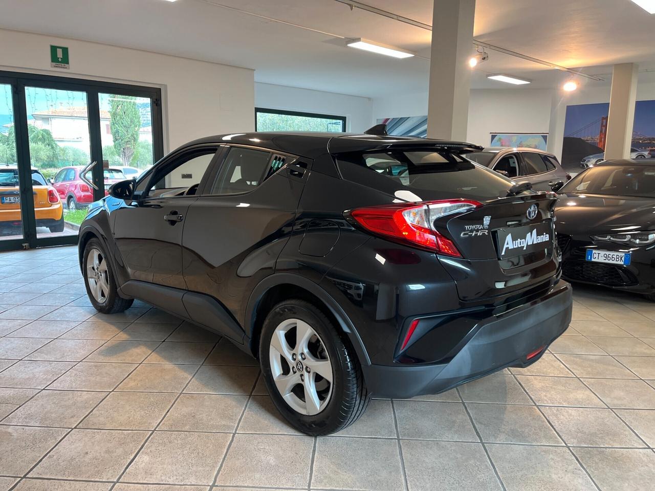 Toyota C-HR 1.8 Hybrid E-CVT Business