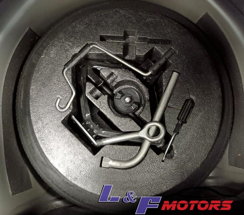 Alfa Romeo MiTo Distinctive OK NEOPATENTATI USATO SELEZIONATO