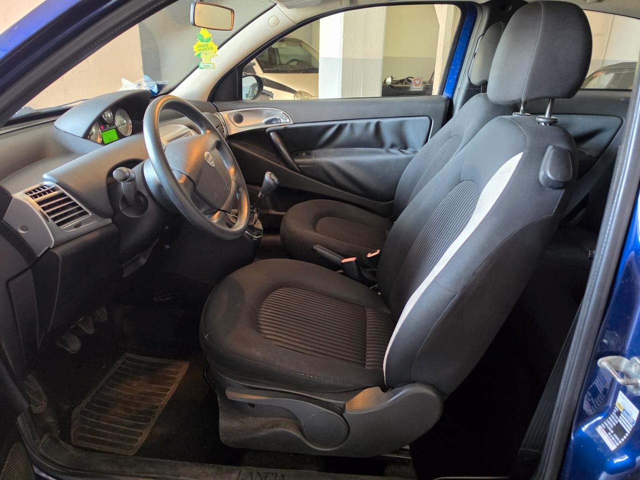 Lancia Ypsilon 1.3 MJT anche Neopatentati