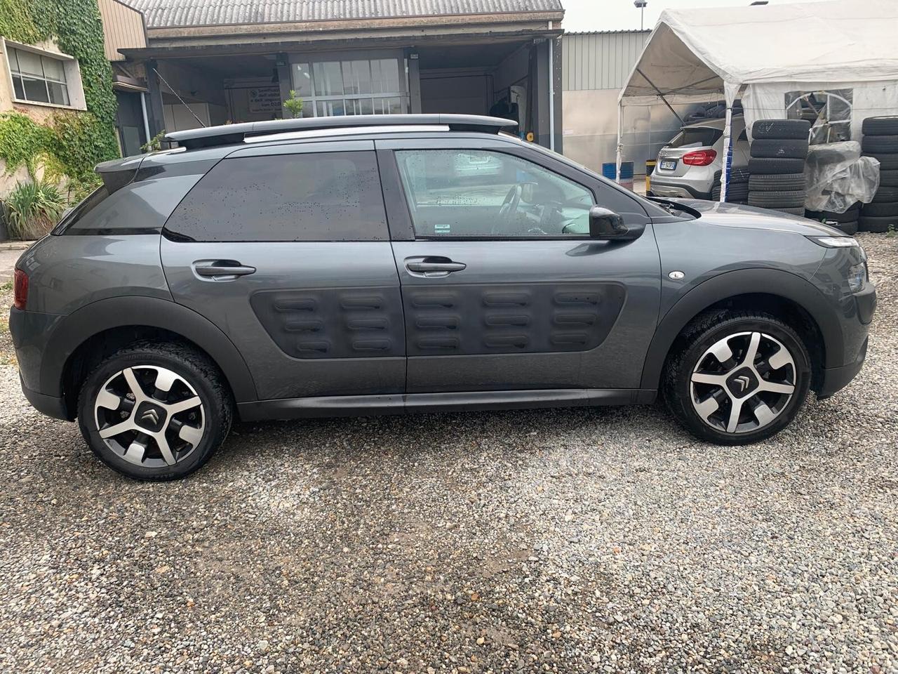 Citroen C4 Cactus PureTech 82 Shine