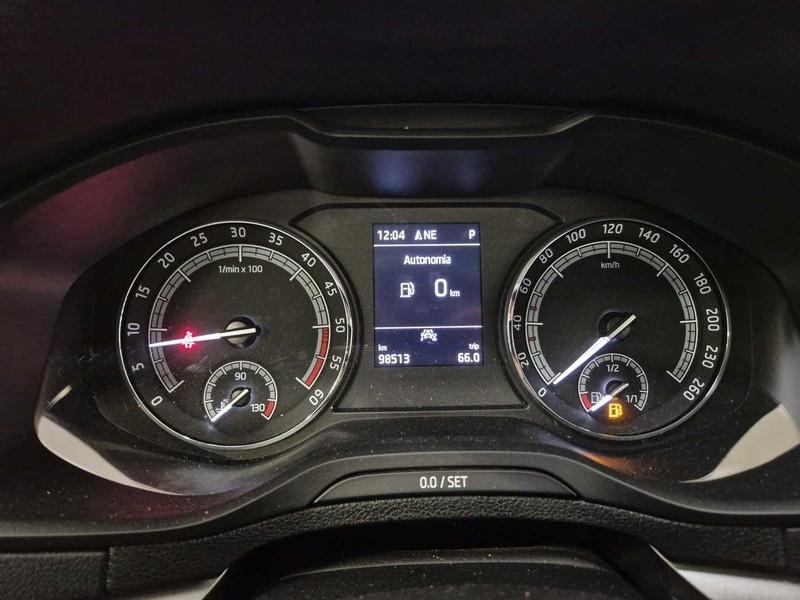 SKODA KAROQ 2.0 TDI 110KW SCR EXECUTIVE DSG 4WD
