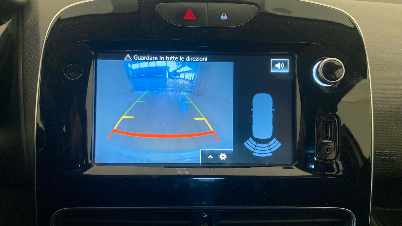 IN ARRIVO - Renault Clio dCi 8V 75 CV 5 porte Moschino Zen