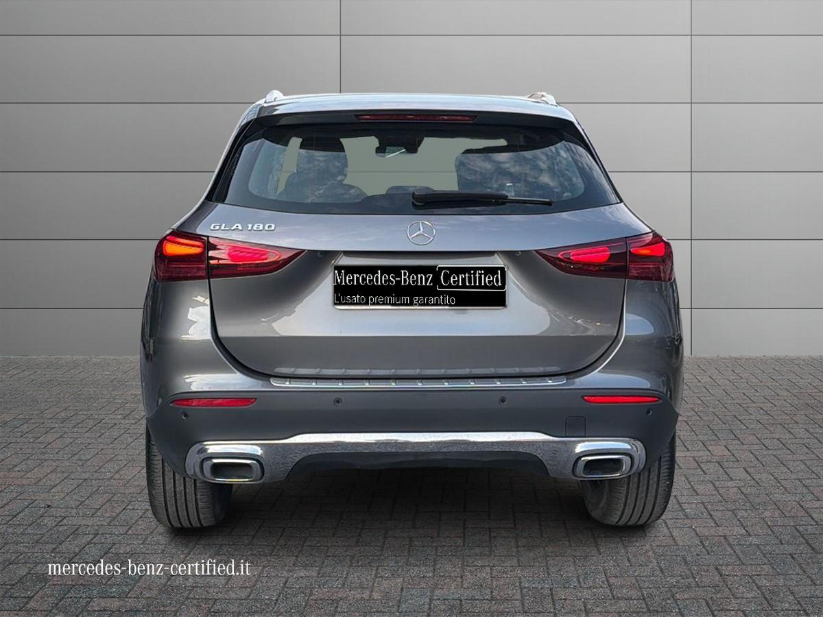 Mercedes-Benz GLA 180 Progressive Advanced auto