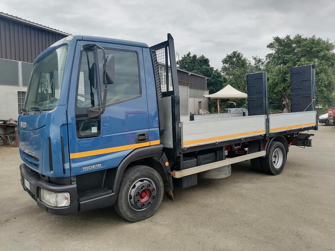 Iveco Eurocargo 100 e 18 - Carrellone