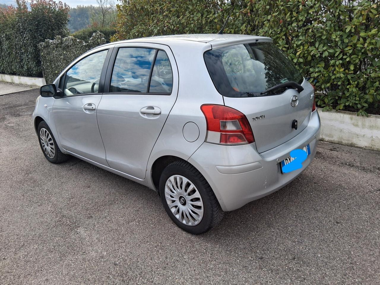 Toyota Yaris 1.0 5 porte Sol