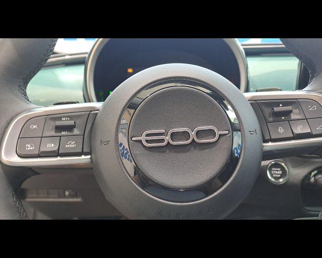 FIAT 600 1.2 hybrid 145cv auto