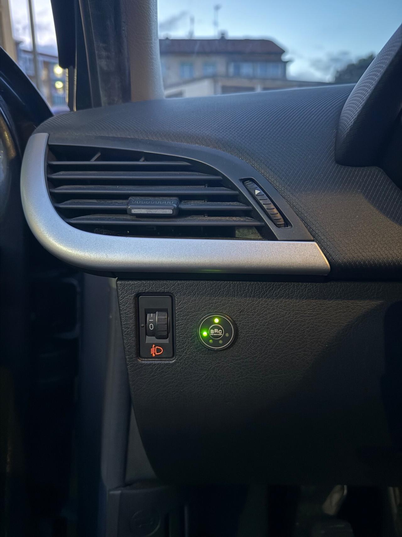 Peugeot 207 1.4 8V 75CV SW X Line ECO GPL