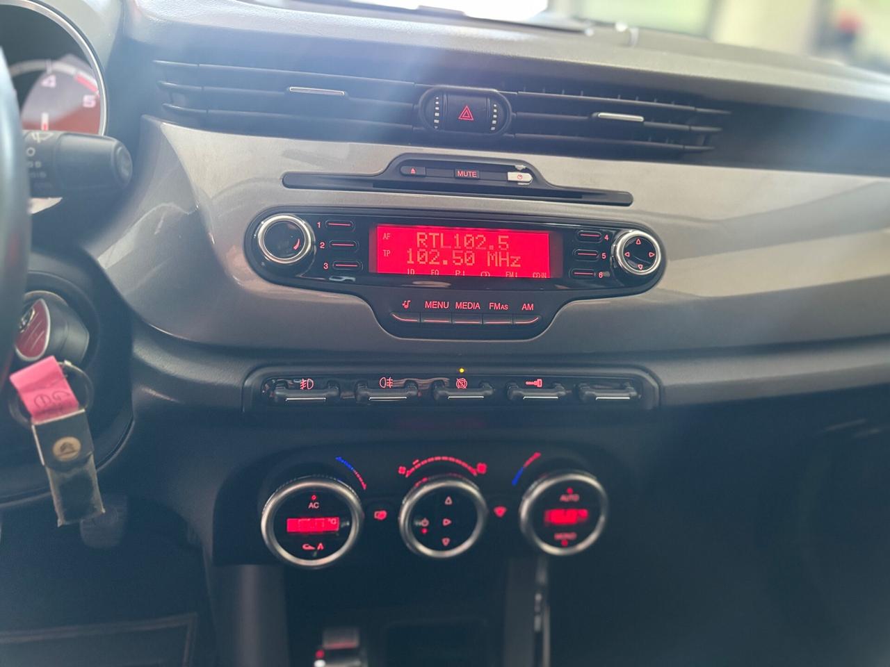 Alfa Romeo Giulietta 1.6 JTDm-2 105 CV Distinctive permute finanziamenti