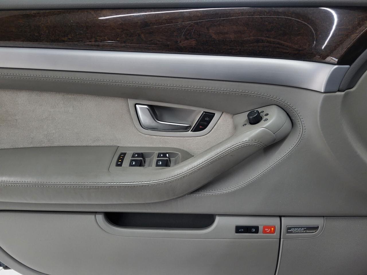 Audi A8 6.0 W12 quattro tiptronic