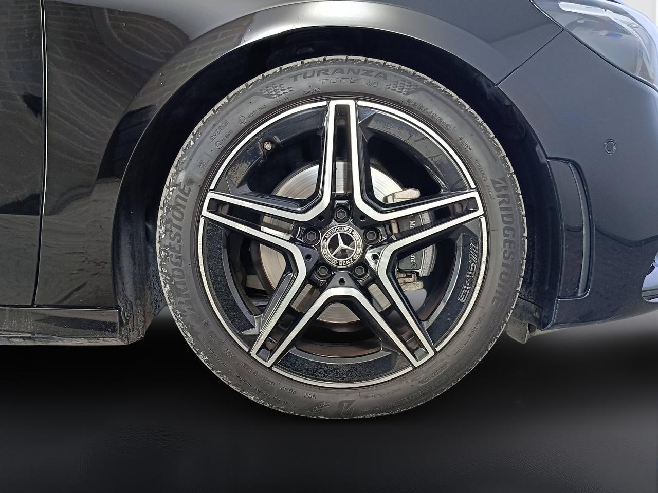 Mercedes-Benz Classe B - W247 2023 - B 180 d AMG Line Premium auto