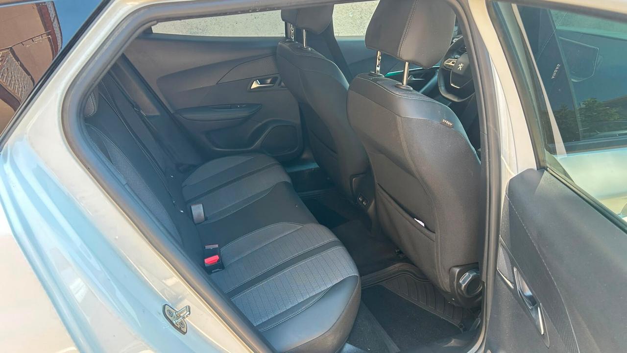 Peugeot 2008 BlueHDi 130 S&S EAT8 GT