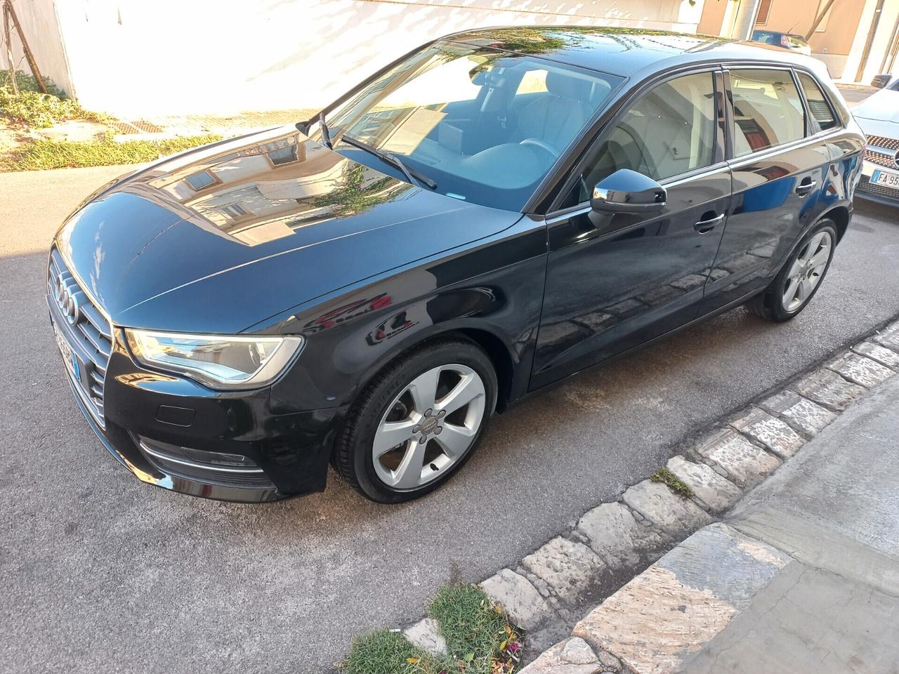 Audi A3 SPB 1.6 TDI clean diesel Attraction