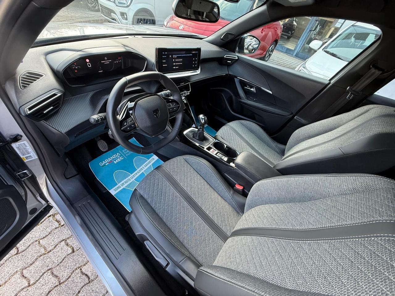 Peugeot 2008 PureTech 100 S&S Allure - ok neopatentati -