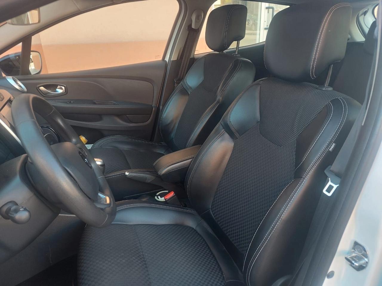 Renault Clio 1.5 dCi 90cv Duel *FULL LED