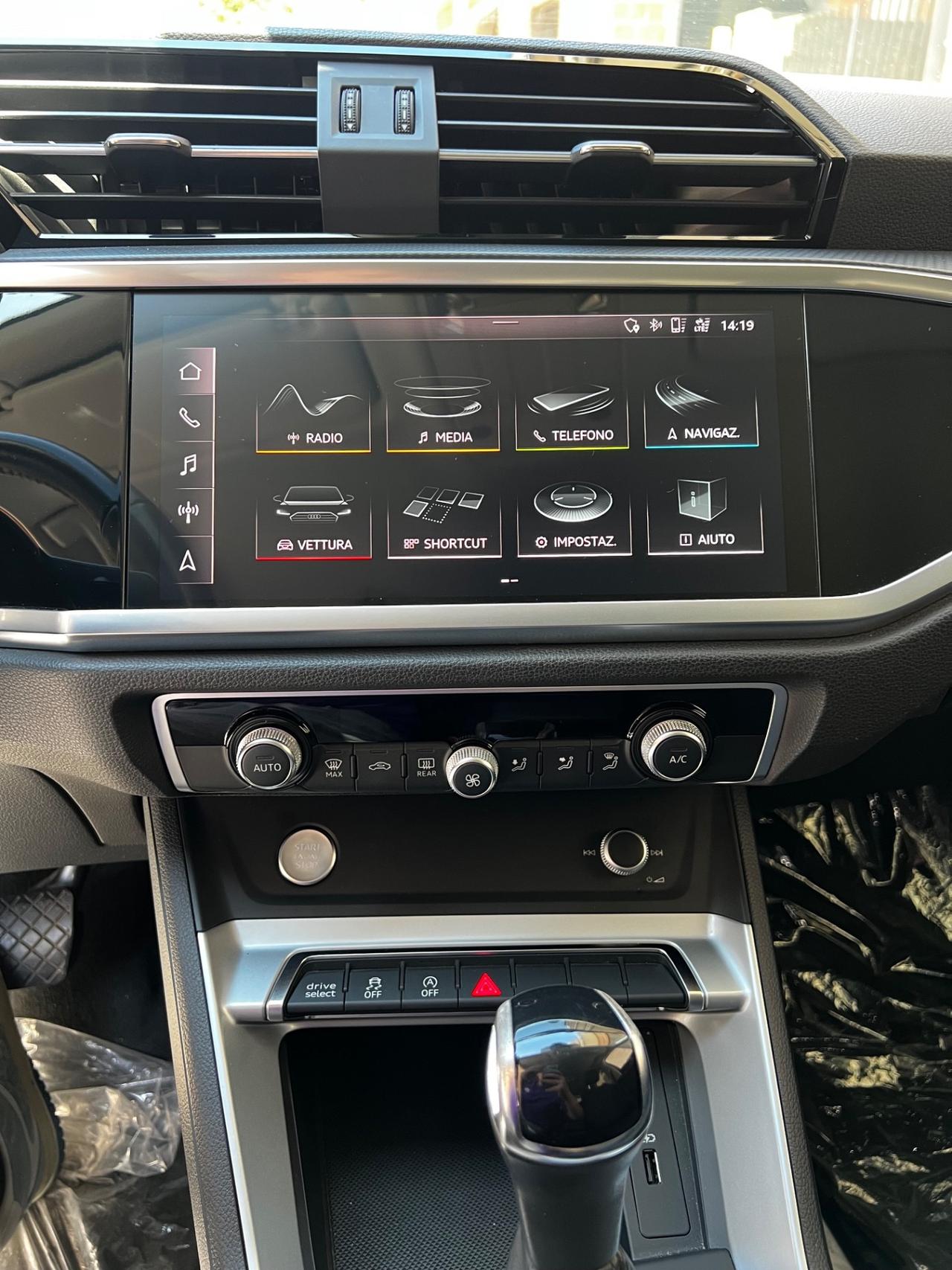 Audi Q3 SPB 35 TDI total black