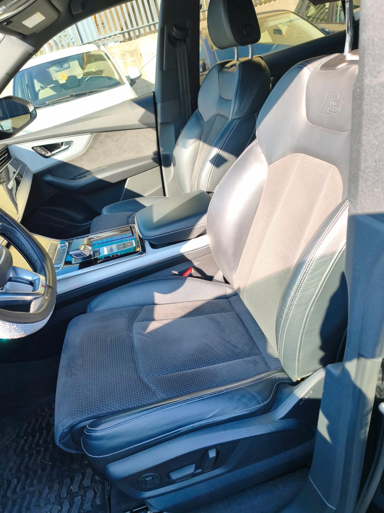 Audi Q8 50 TDI 286 CV quattro tiptronic Sport s-line identity Black Total