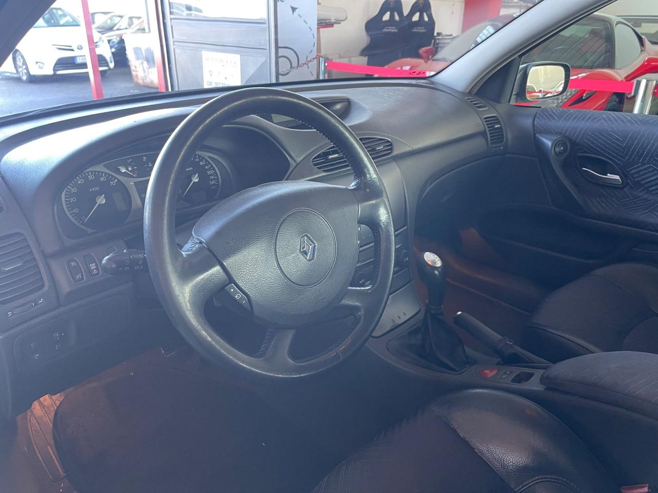 Renault Laguna 2.2 dCi Automatica PERMUTE RATE
