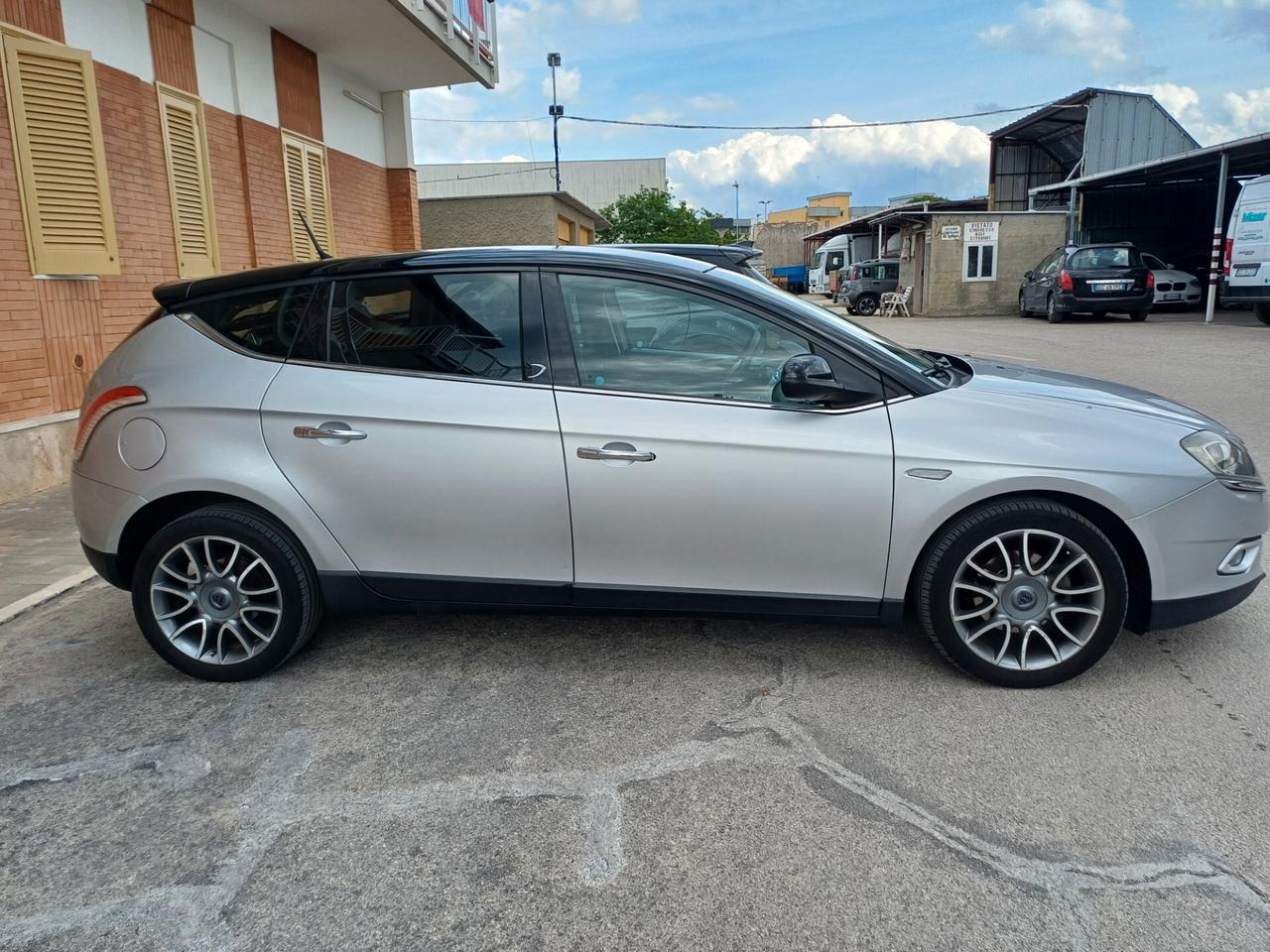 Lancia Delta 1.6 MJT DPF Argento