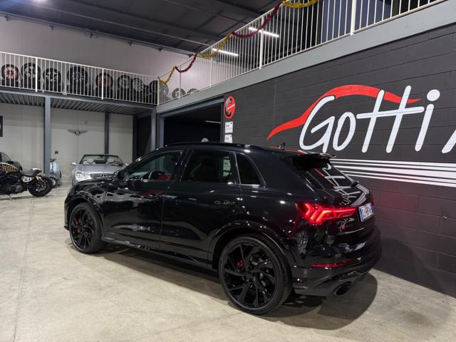 AUDI RS Q3 TOTAL BLACK SEDILI A GUSCIO TETTO