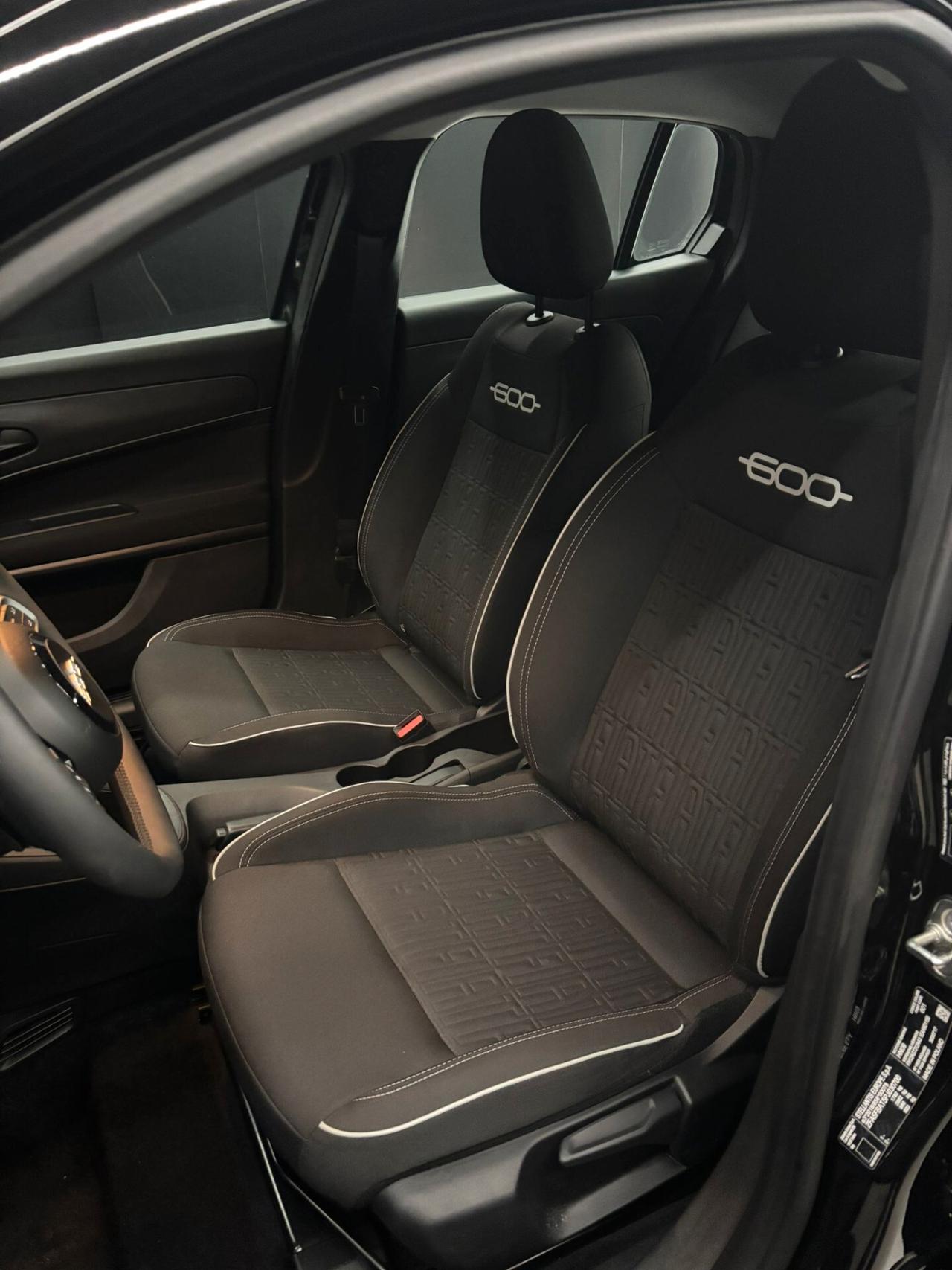 Fiat 600 Hybrid 1.2 100 CV DCT MHEV